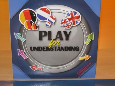 "Play for Understanding" - Jeu de société (grands groups)